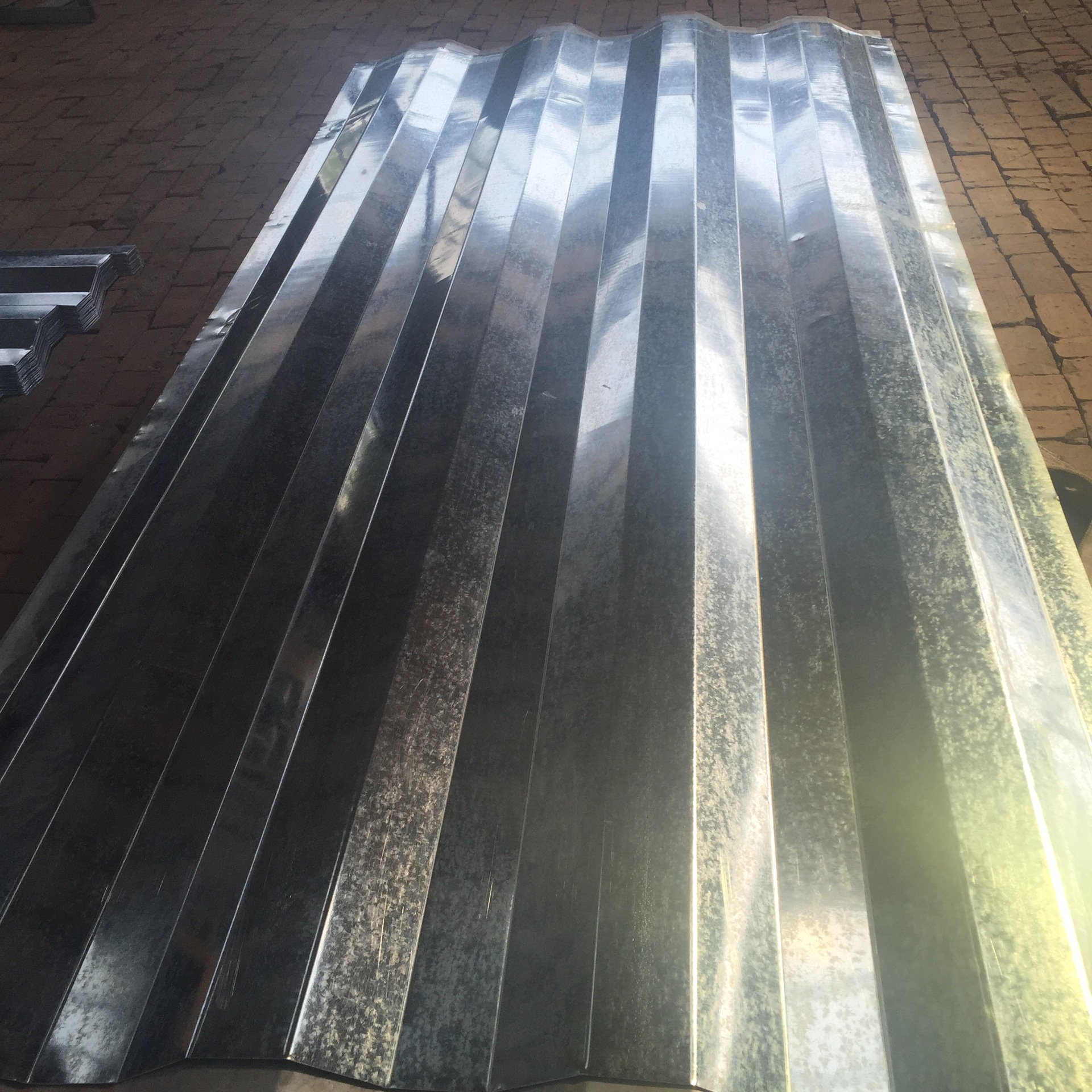 【供應集裝箱波紋板集裝箱用頂板鍍鋅板集裝箱瓦楞板直銷_集裝箱瓦楞板價格|圖片】-